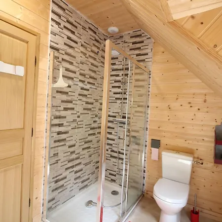 Moderne 8 Pers Au Mont-dore, Terrasse Et Parking - Fr-1-608-281 Mont-Dore